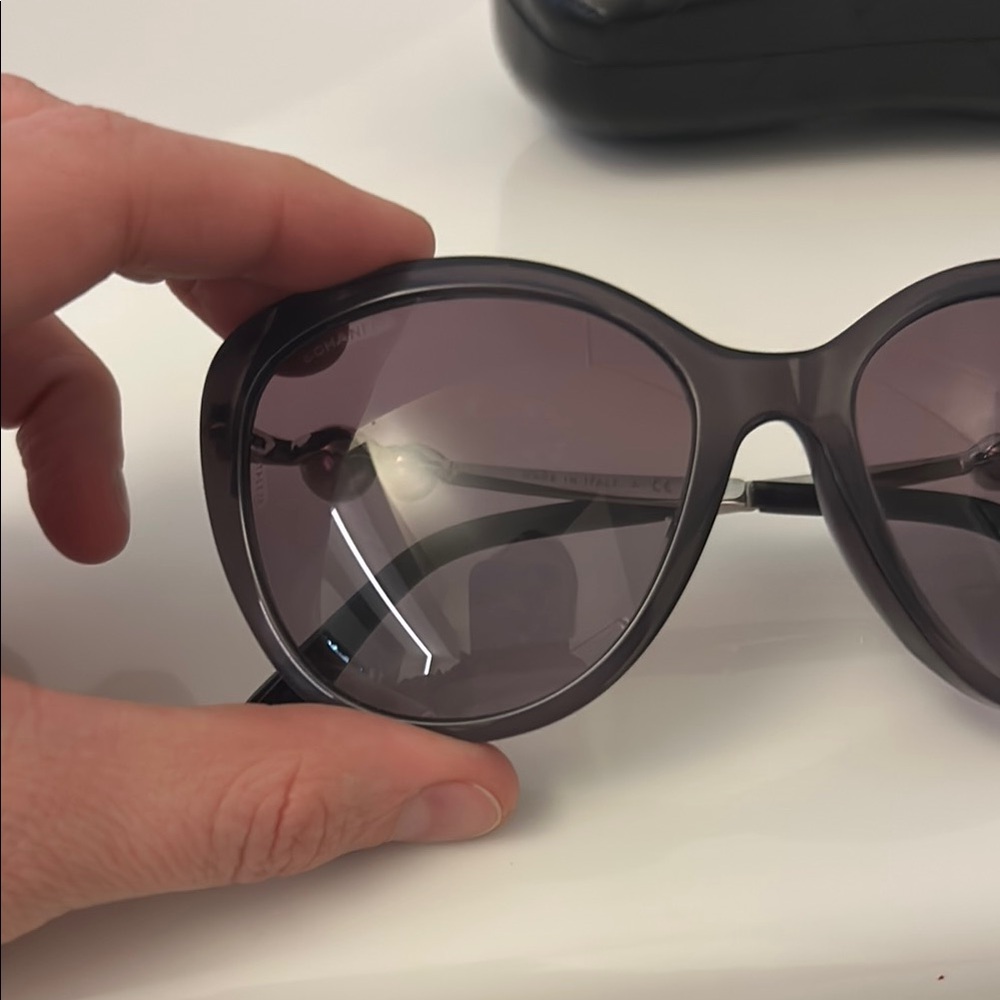 Acetate Butterfly Winter Pearl Sunglasses Purple - Picture 2 of 9